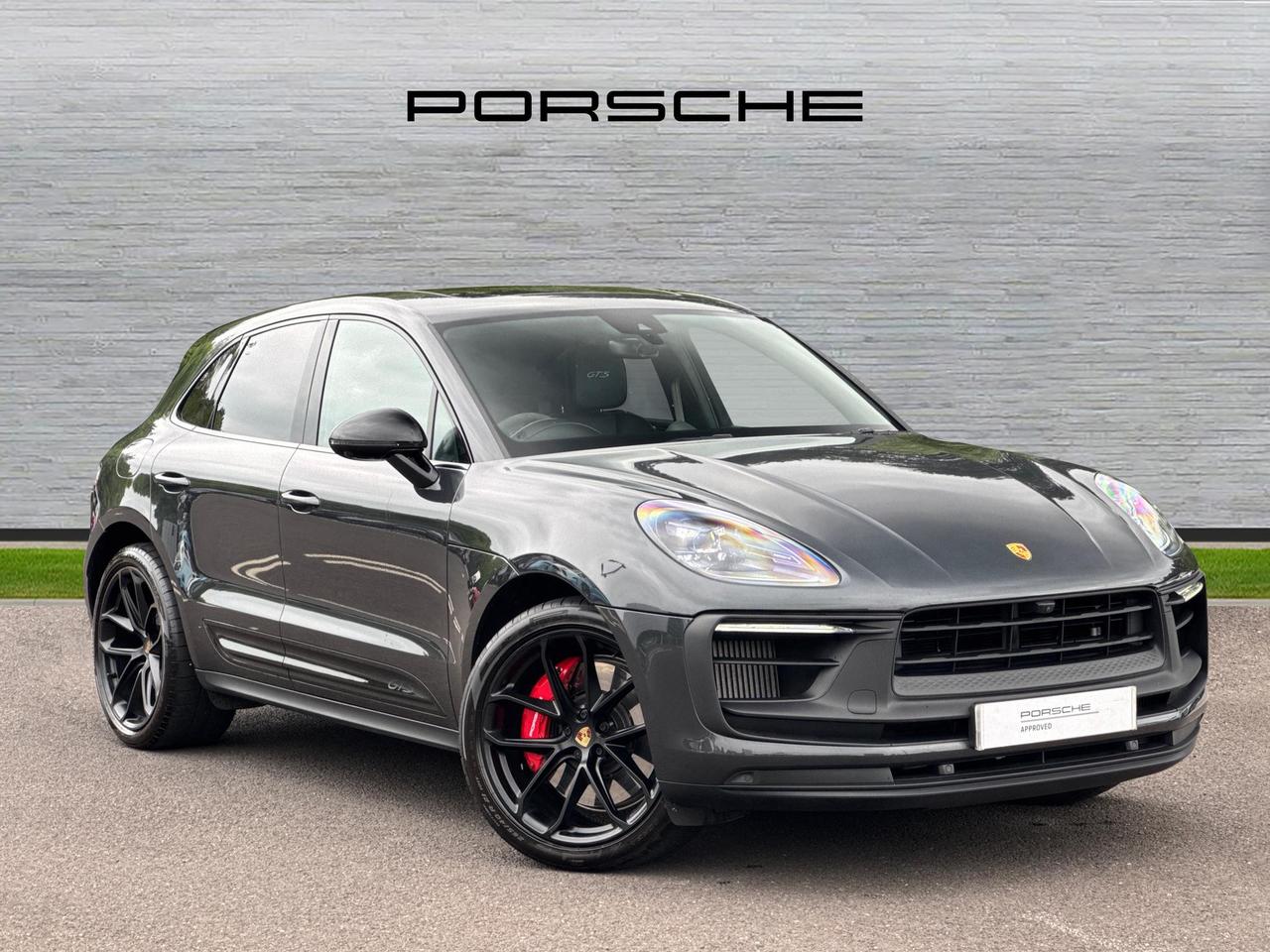 Main listing image - Porsche Macan