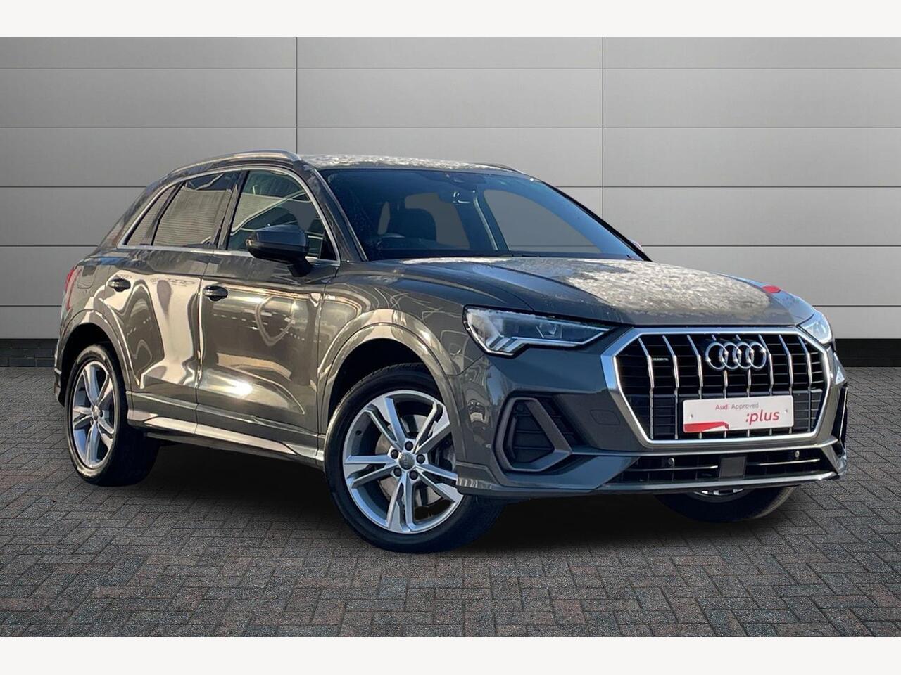 Main listing image - Audi Q3