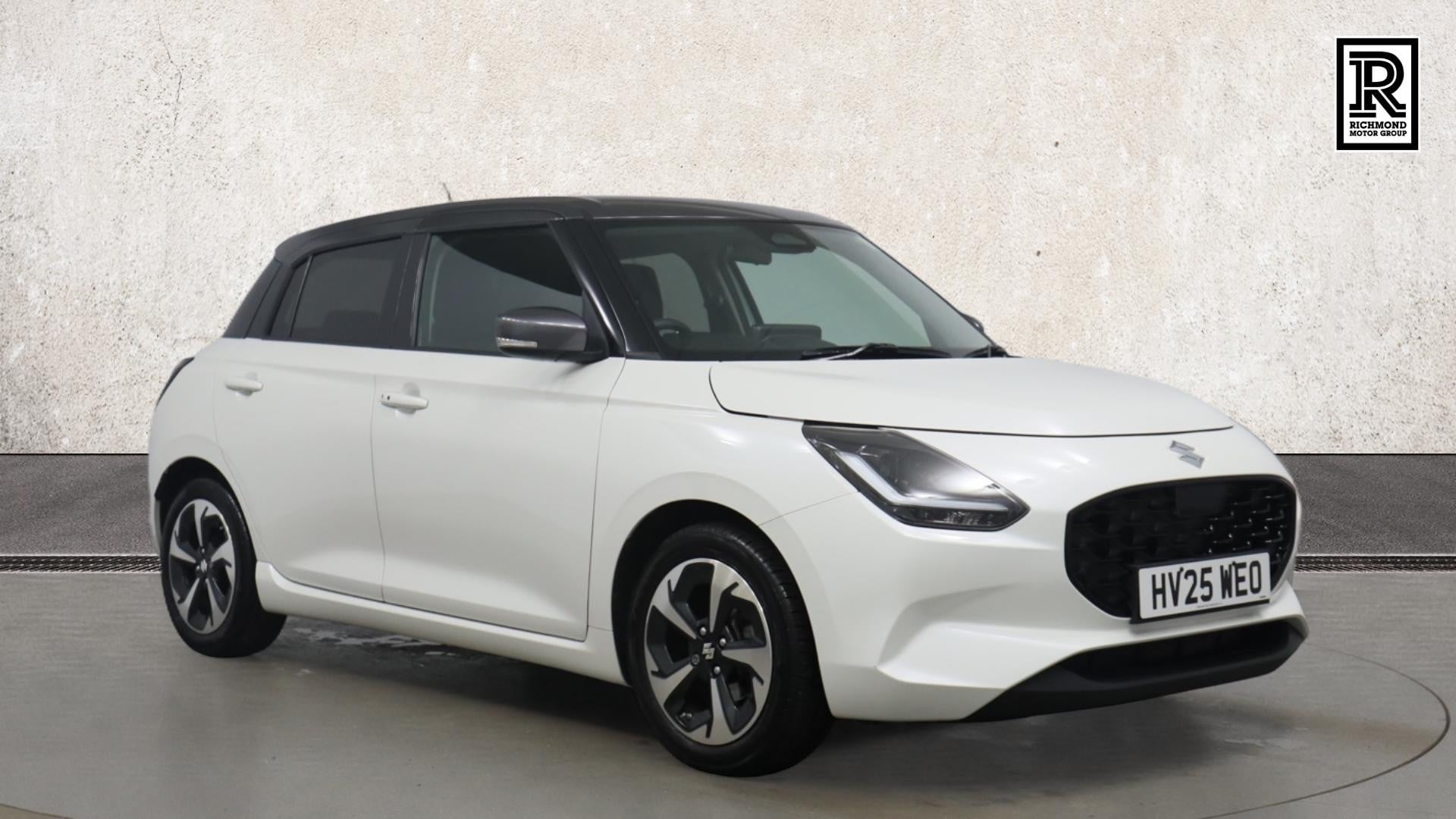 Main listing image - Suzuki Swift