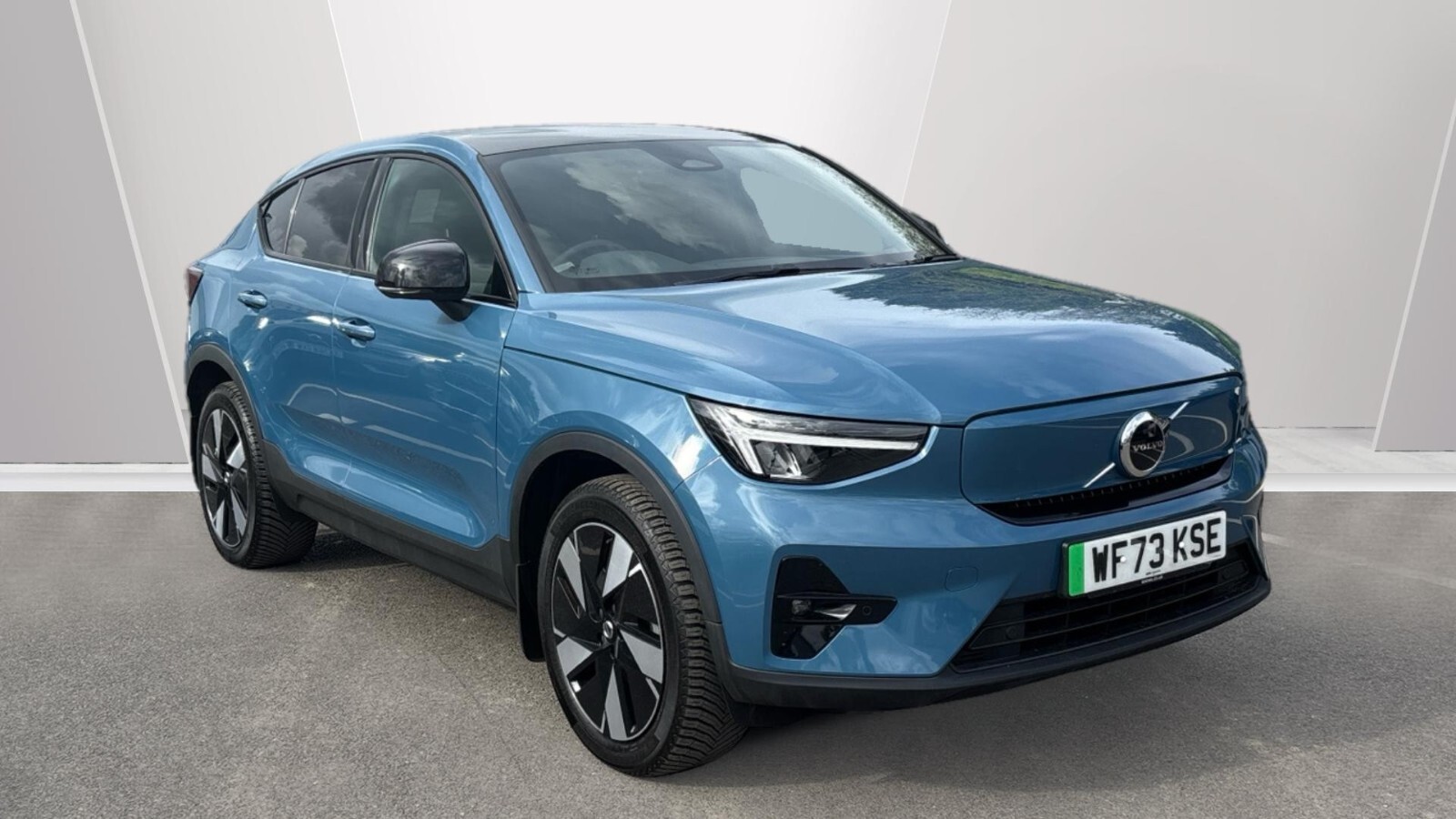 Main listing image - Volvo C40