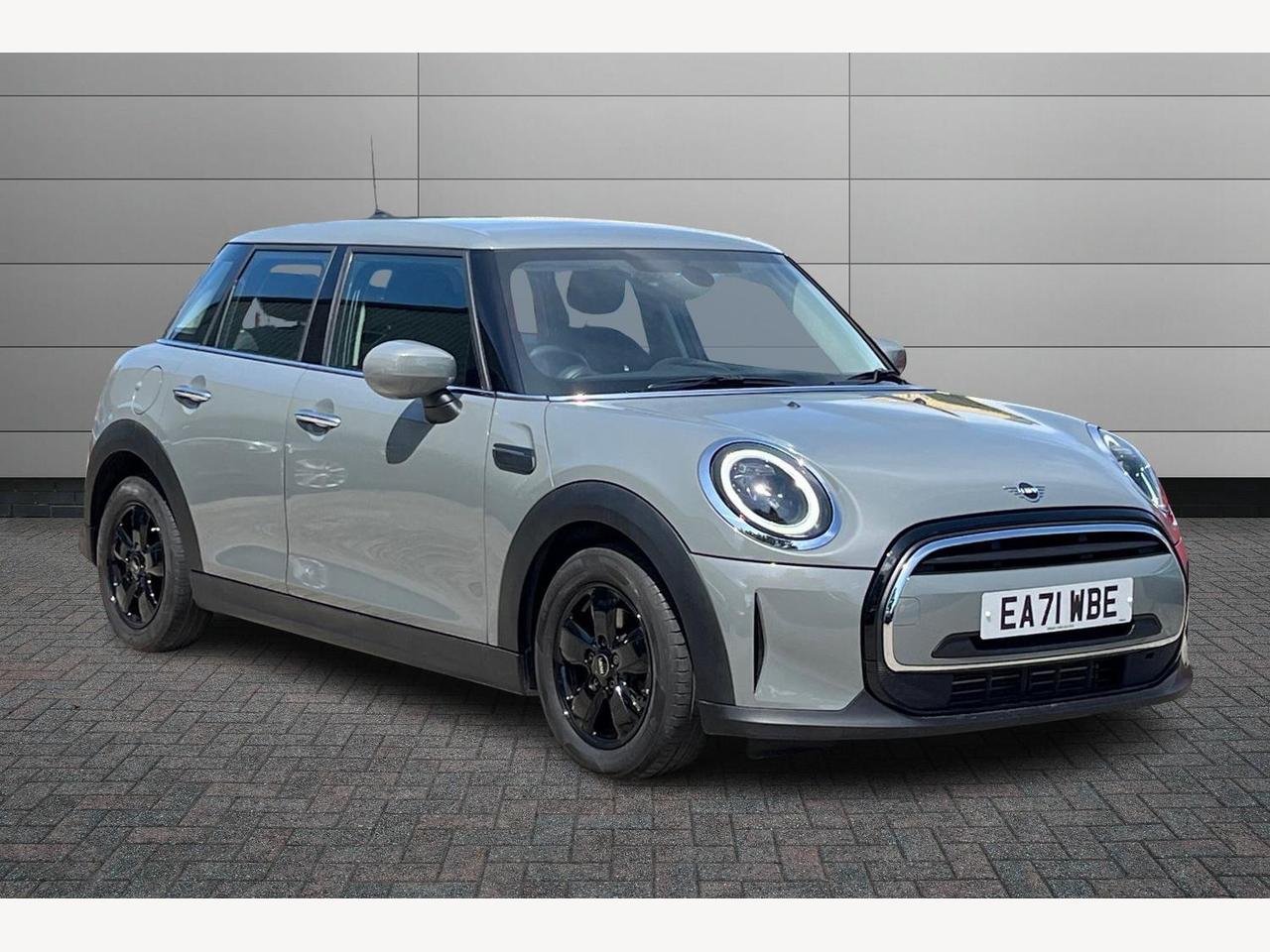 Main listing image - MINI Hatchback 5dr