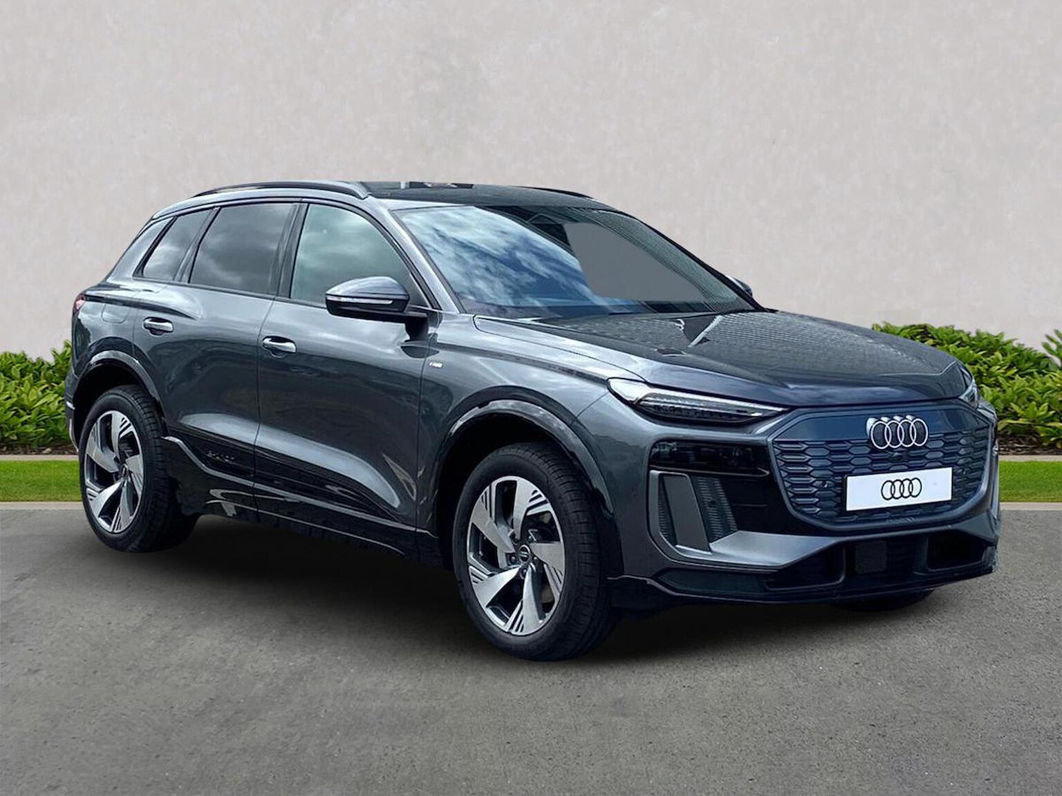 Main listing image - Audi Q6 e-tron