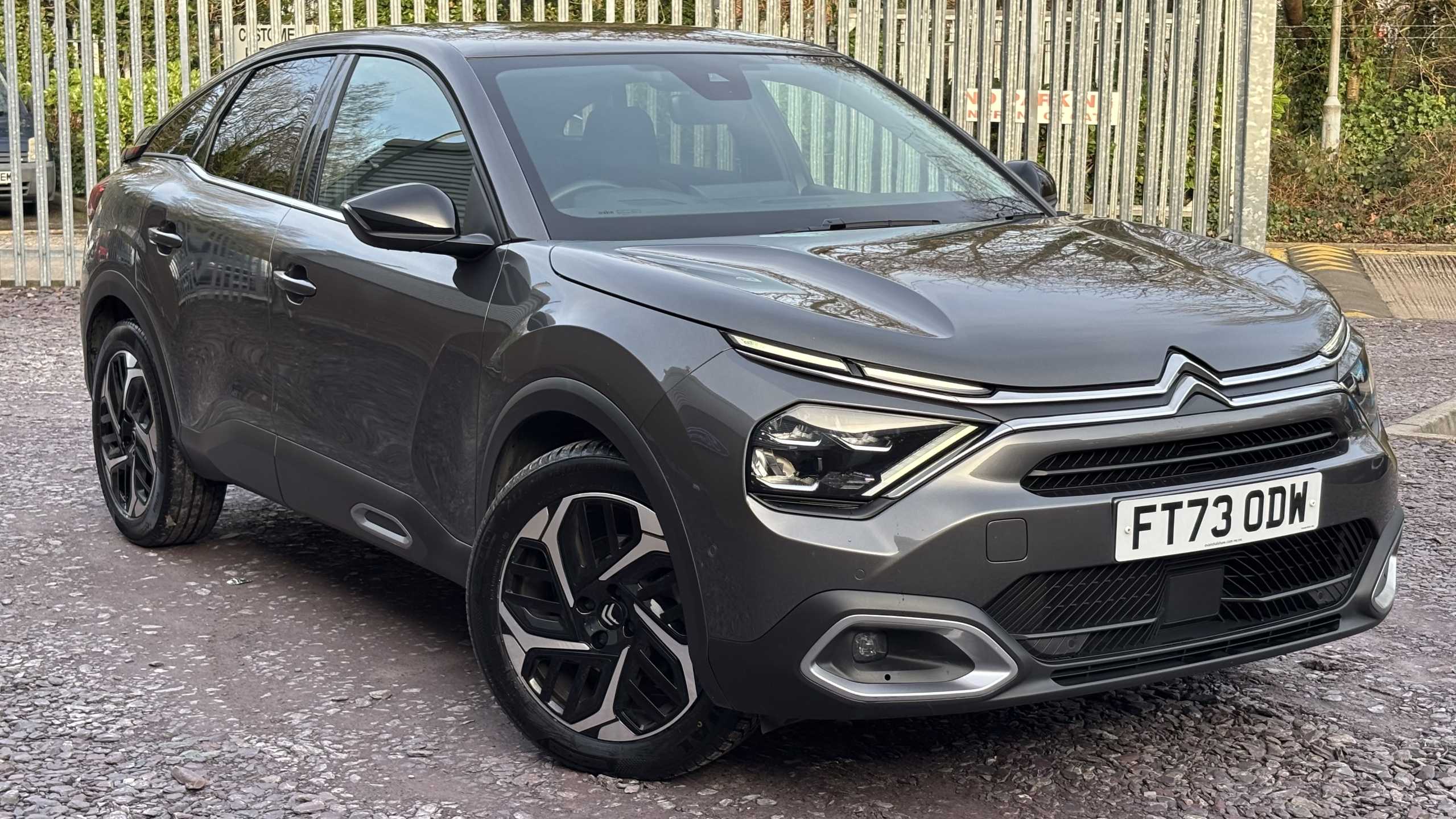 Main listing image - Citroen C4