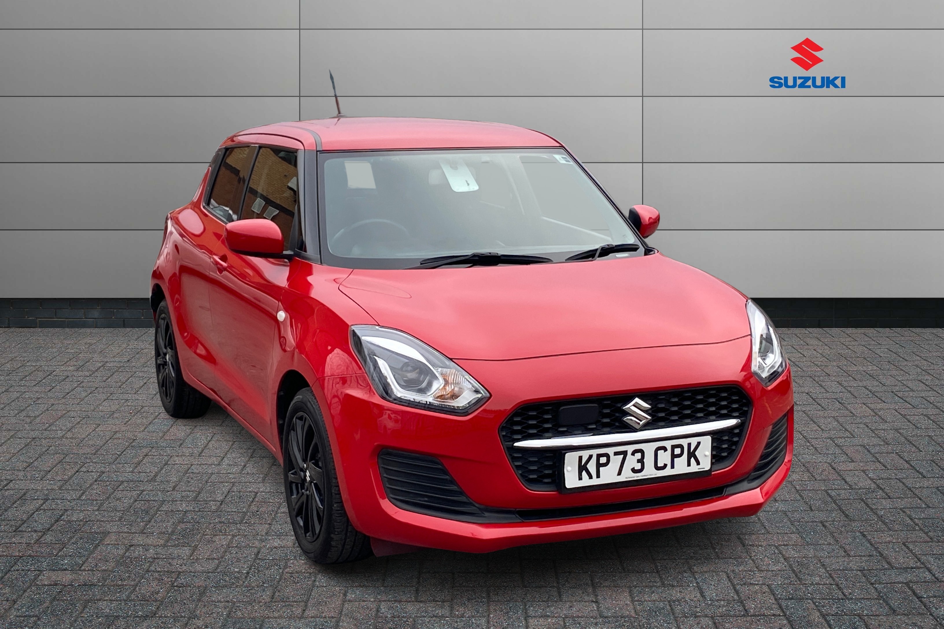 Main listing image - Suzuki Swift