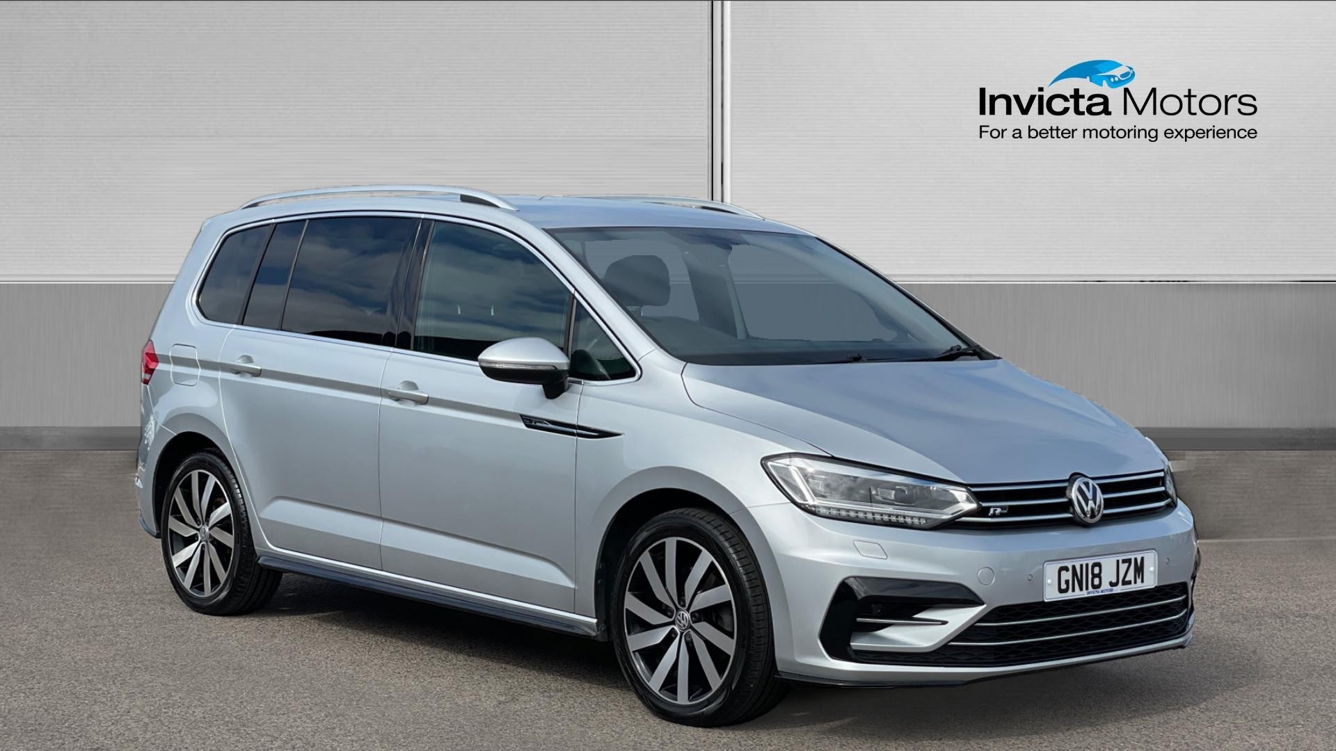 Main listing image - Volkswagen Touran