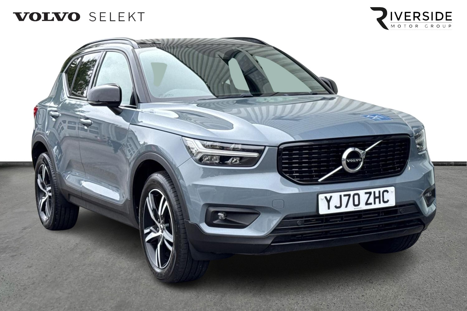 Main listing image - Volvo XC40