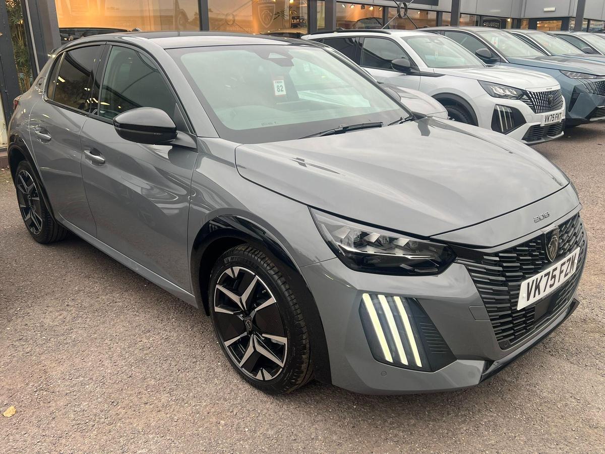 Main listing image - Peugeot 208