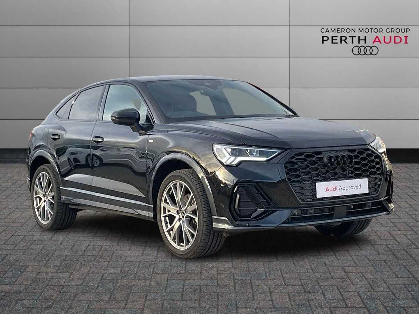 Main listing image - Audi Q3