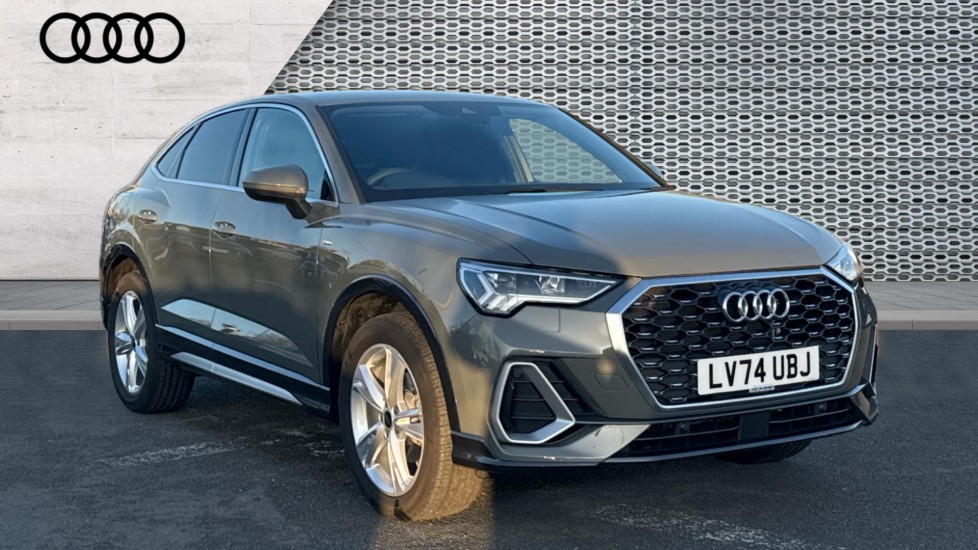 Main listing image - Audi Q3