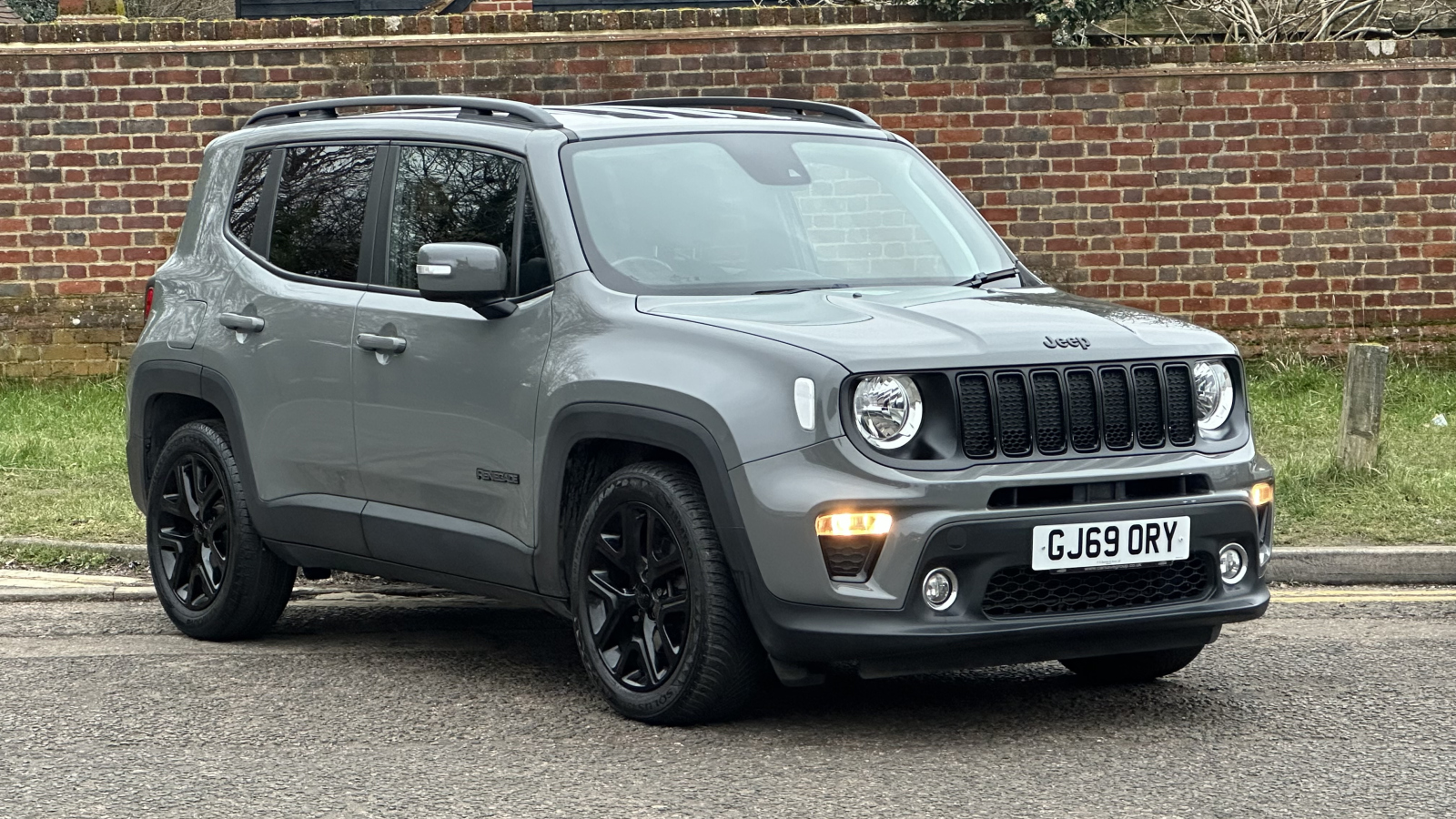 Main listing image - Jeep Renegade