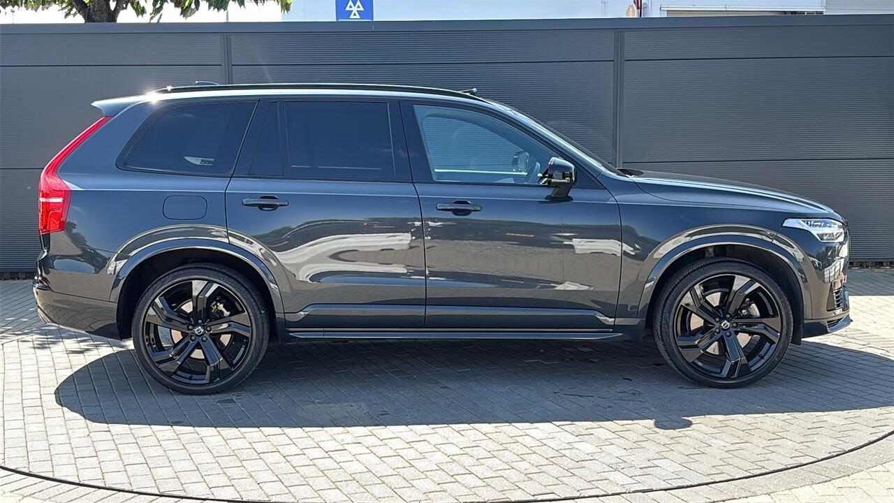 Main listing image - Volvo XC90