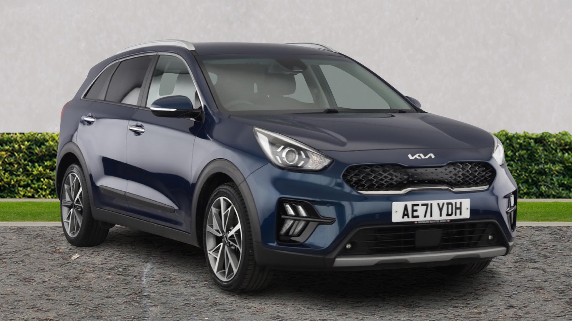 Main listing image - Kia Niro