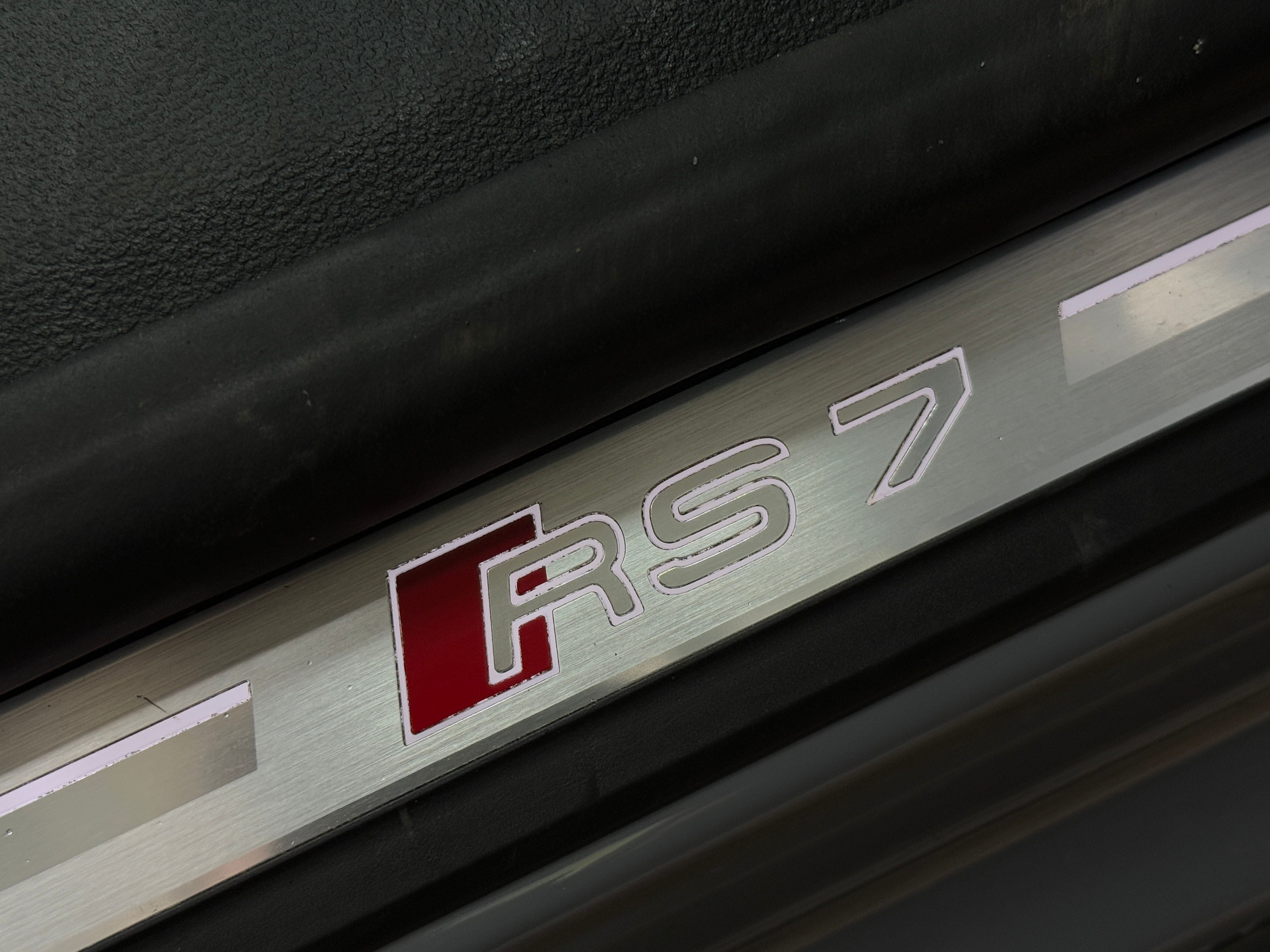 Main listing image - Audi RS7