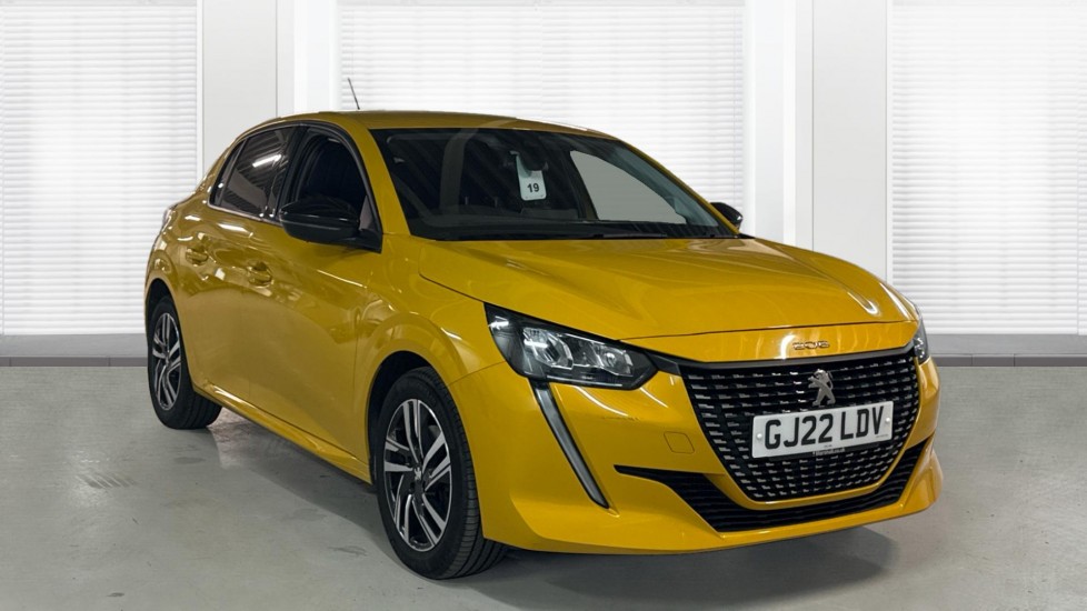 Main listing image - Peugeot 208