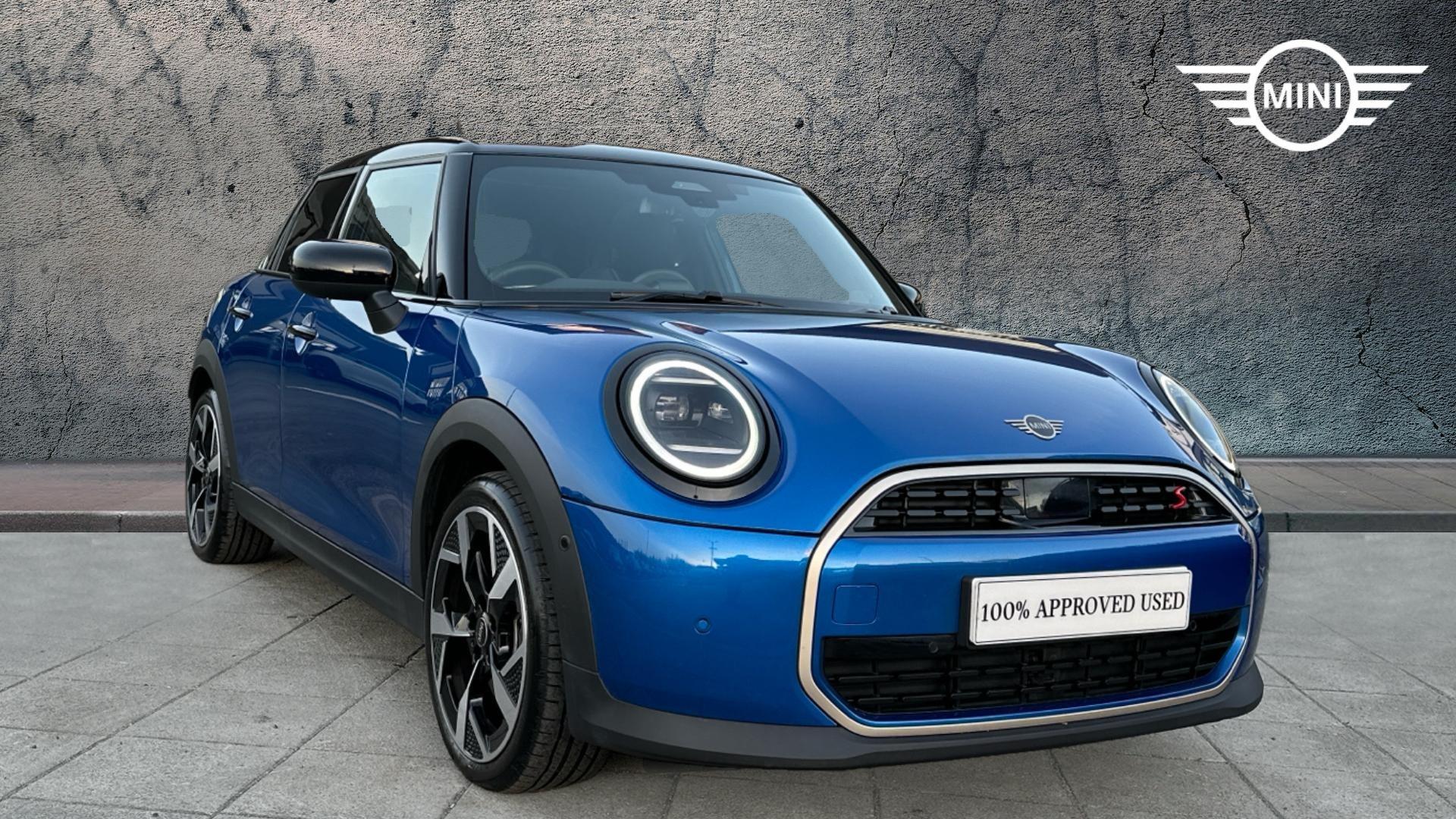 Main listing image - MINI Hatchback 5dr