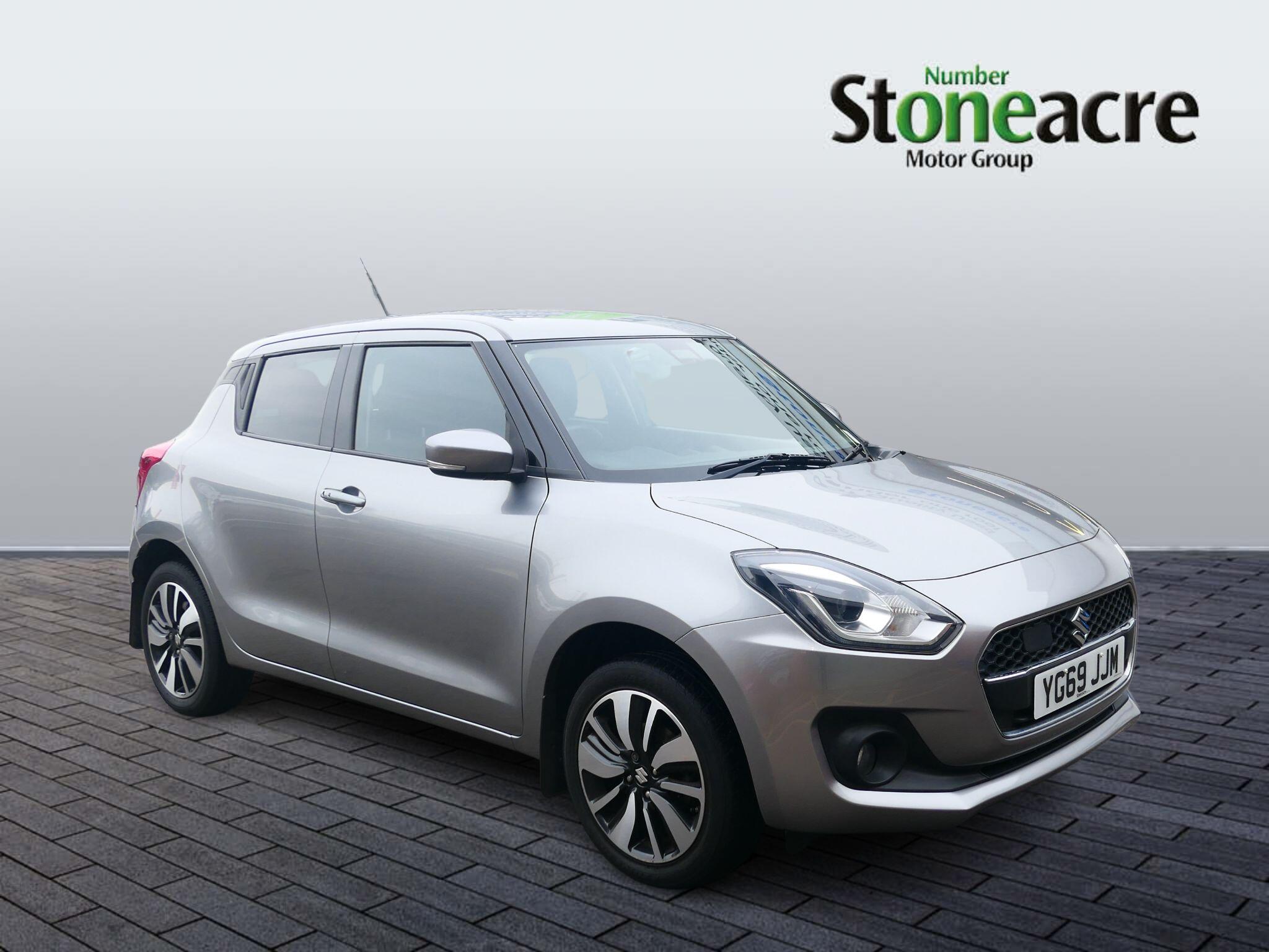 Main listing image - Suzuki Swift