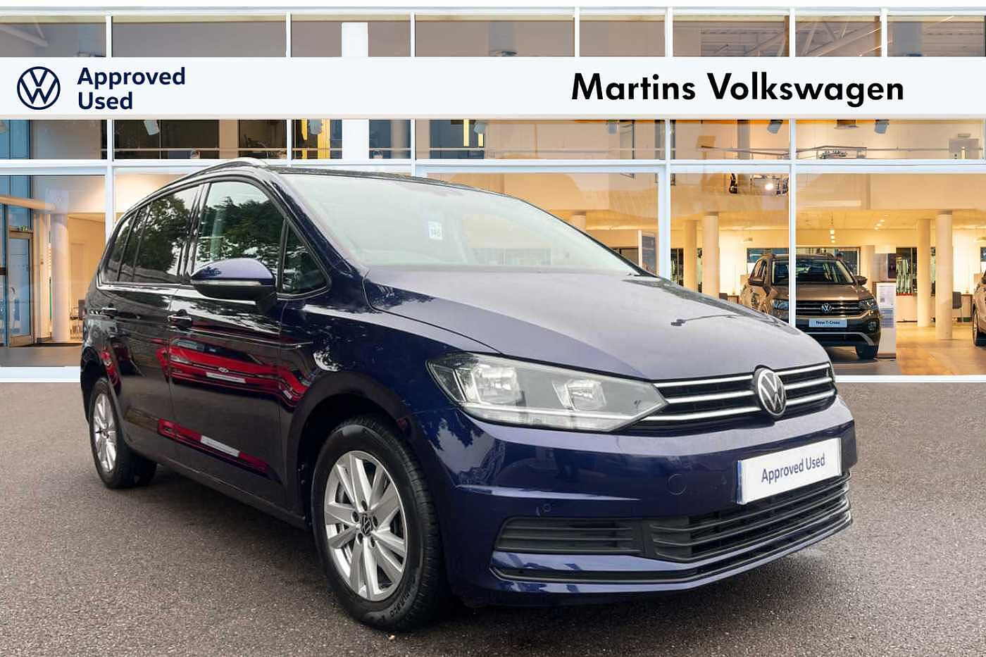 Main listing image - Volkswagen Touran