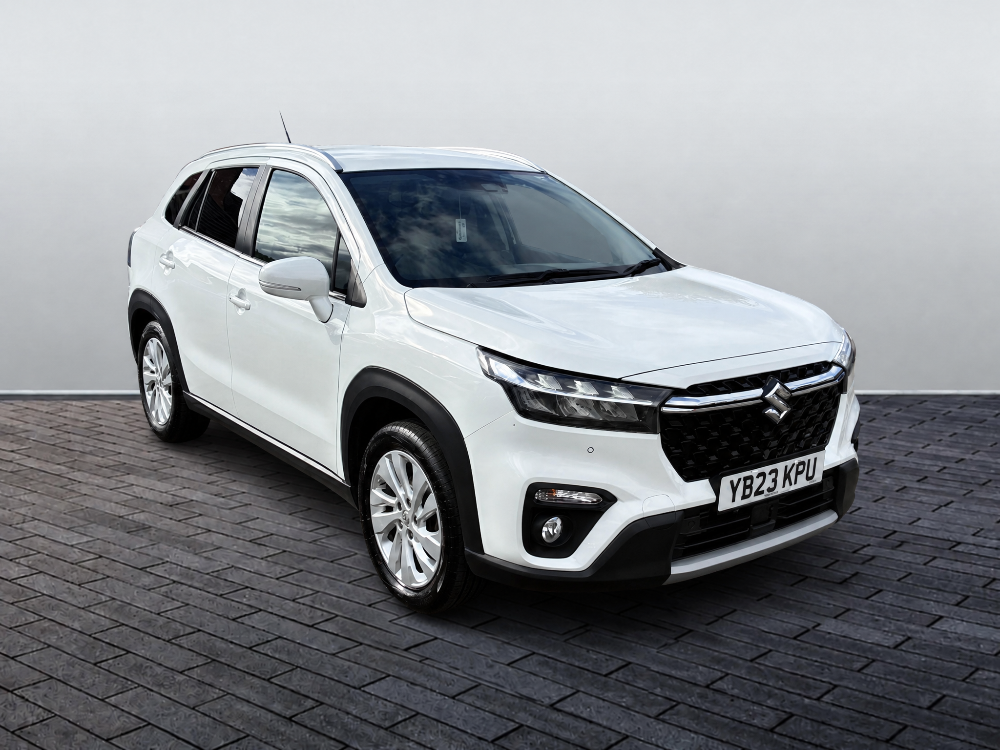 Main listing image - Suzuki S-Cross