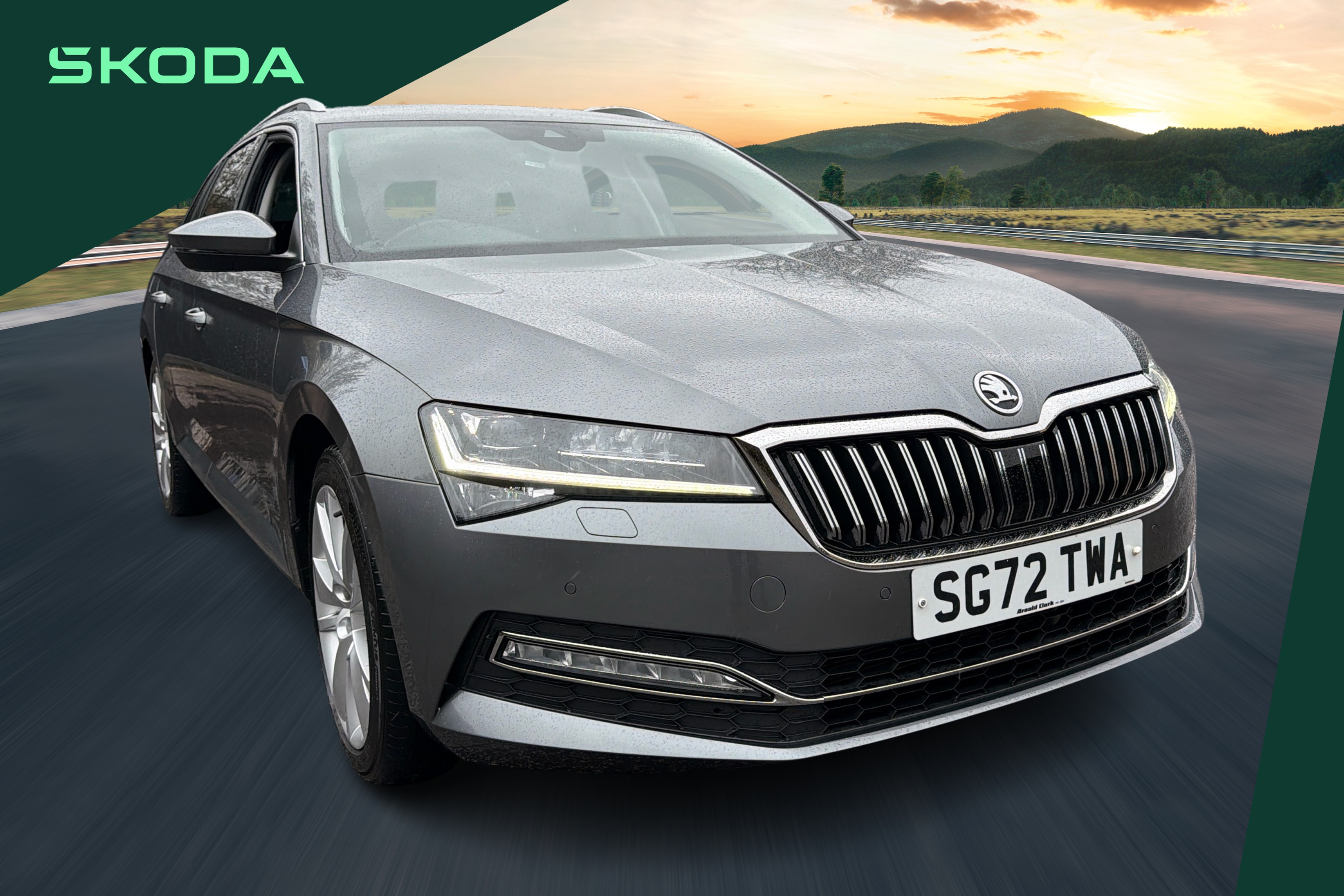 Main listing image - Skoda Superb Estate