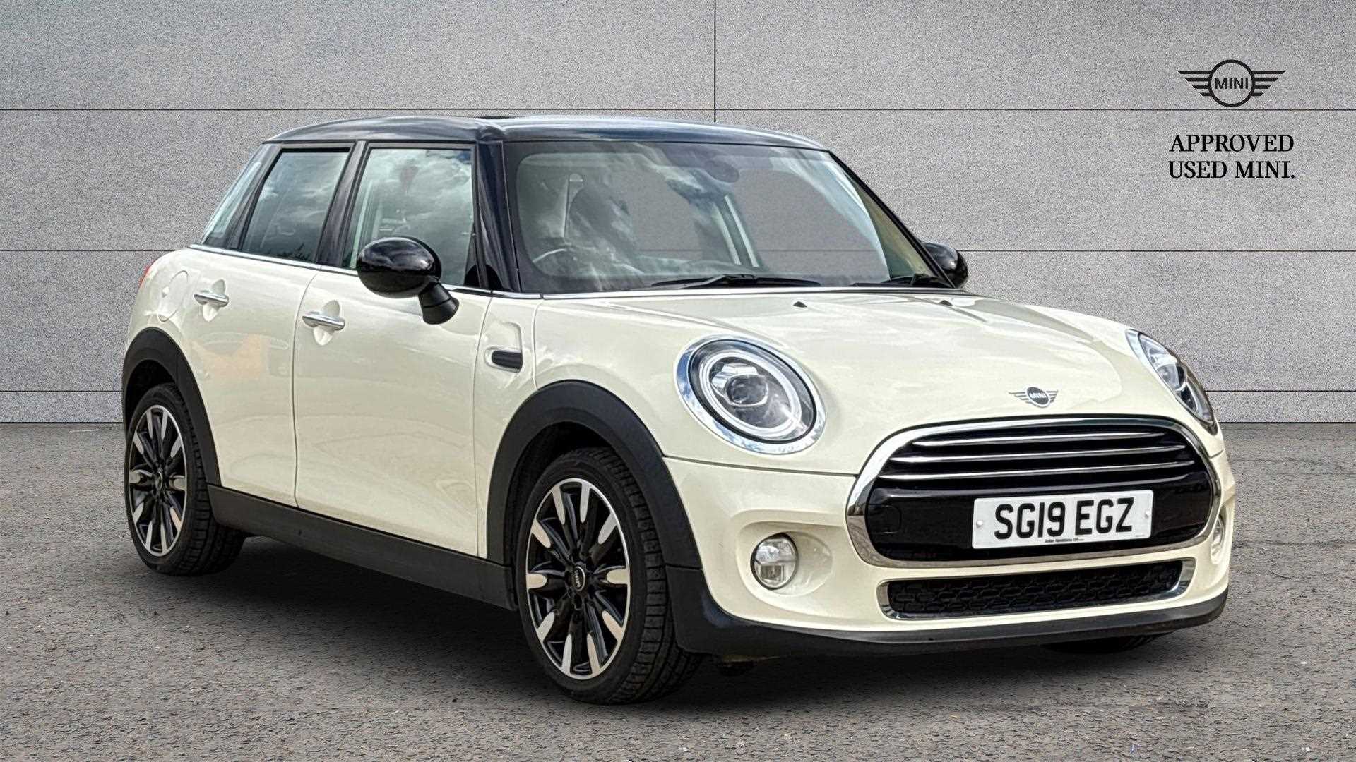Main listing image - MINI Hatchback 5dr