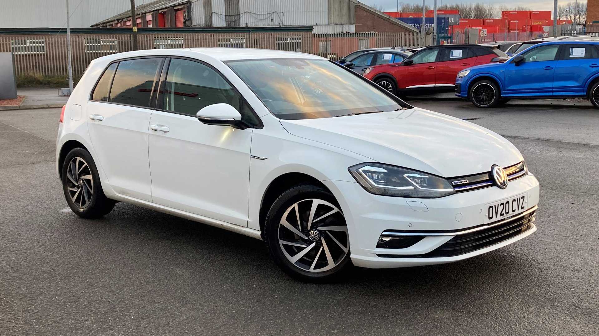 Main listing image - Volkswagen Golf