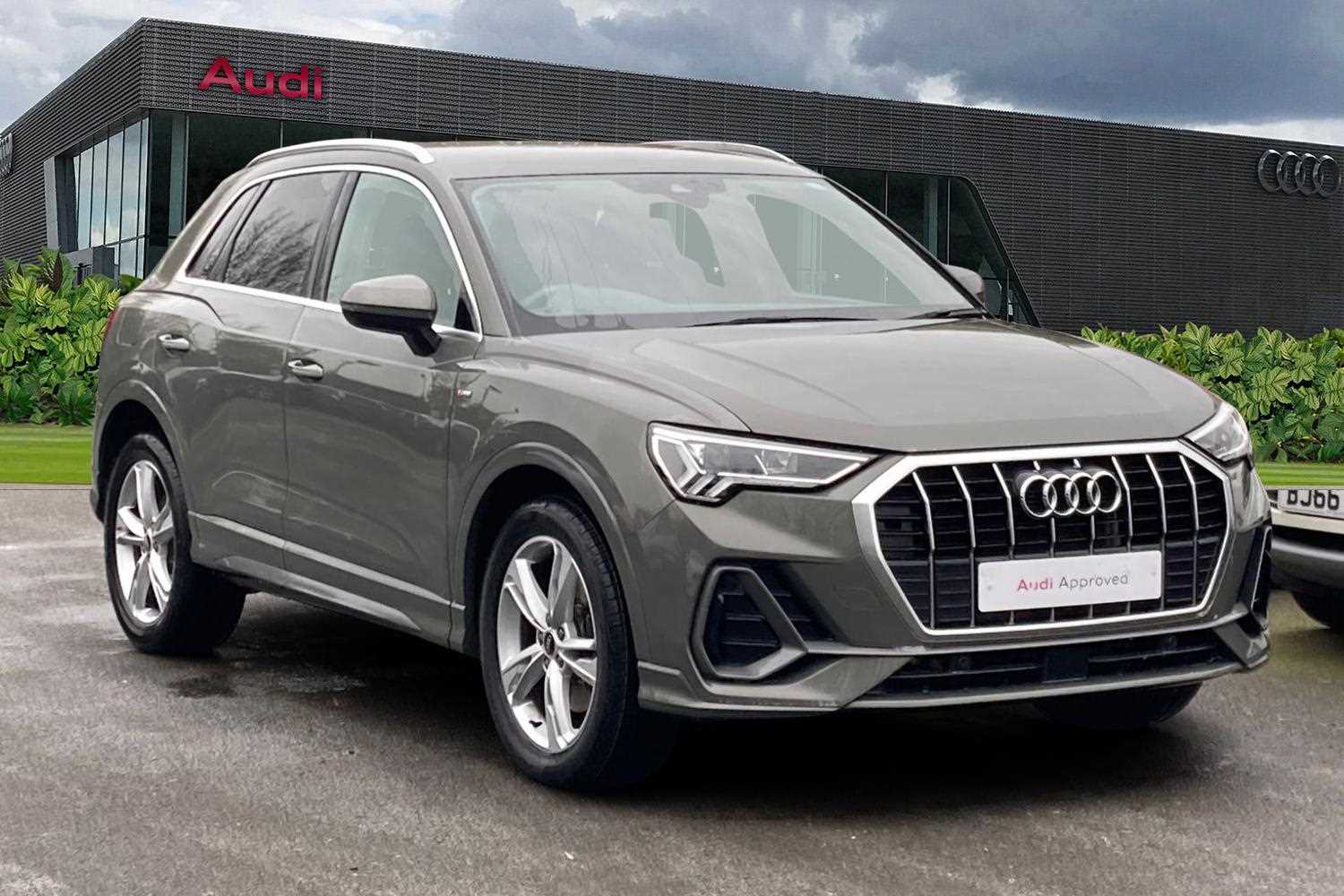 Main listing image - Audi Q3