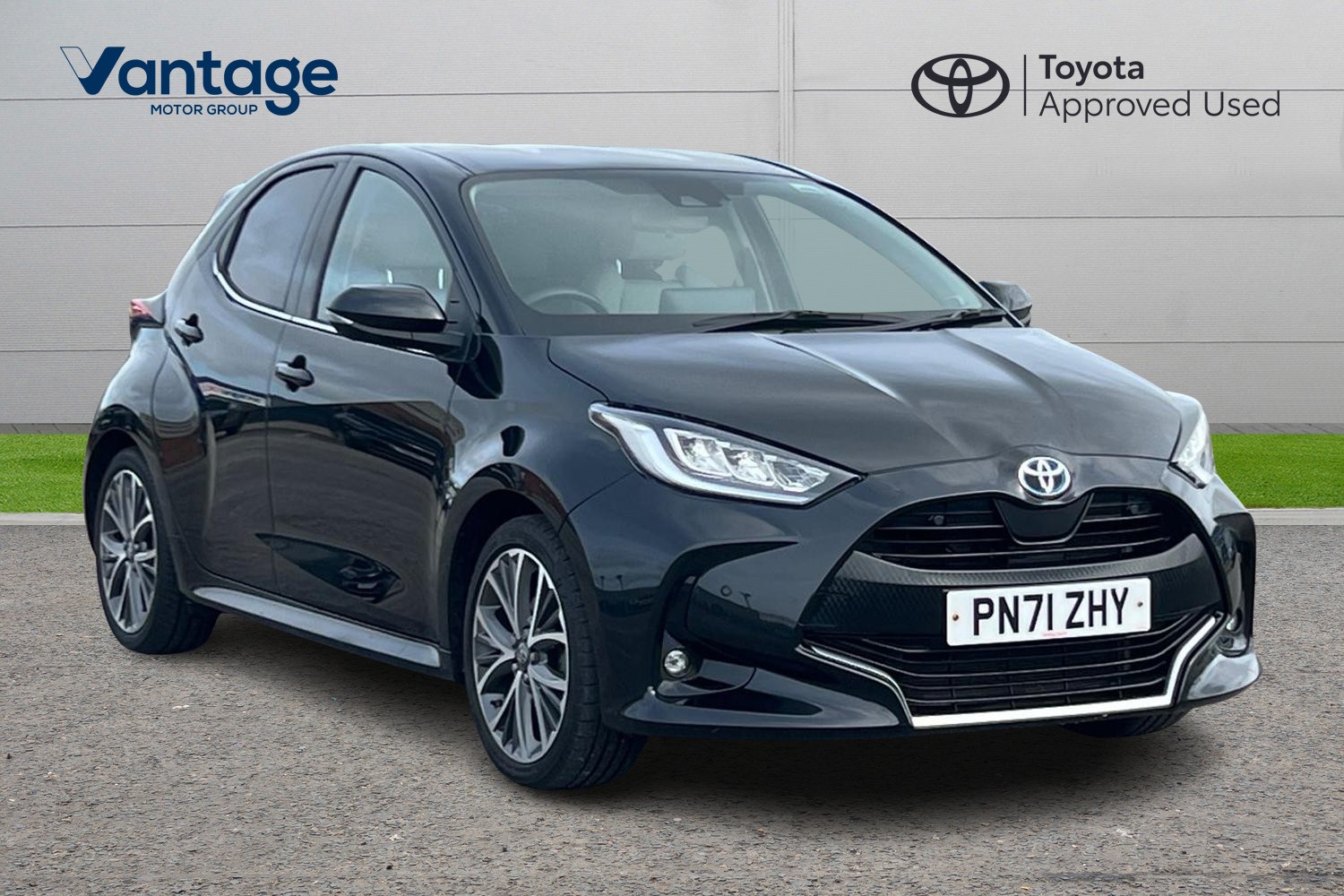 Main listing image - Toyota Yaris