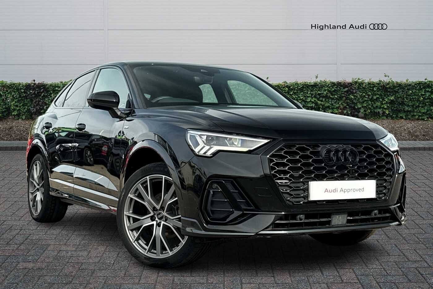 Main listing image - Audi Q3