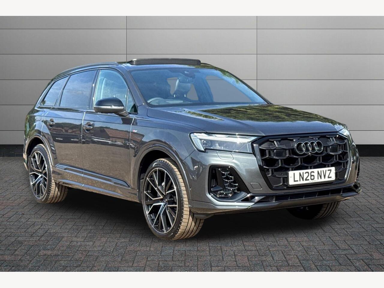 Main listing image - Audi Q7