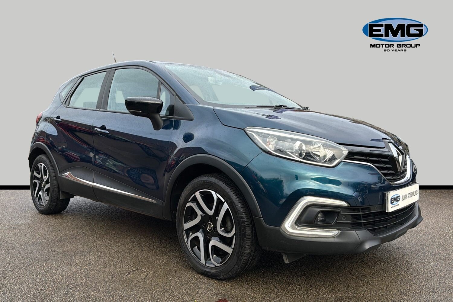 Main listing image - Renault Captur