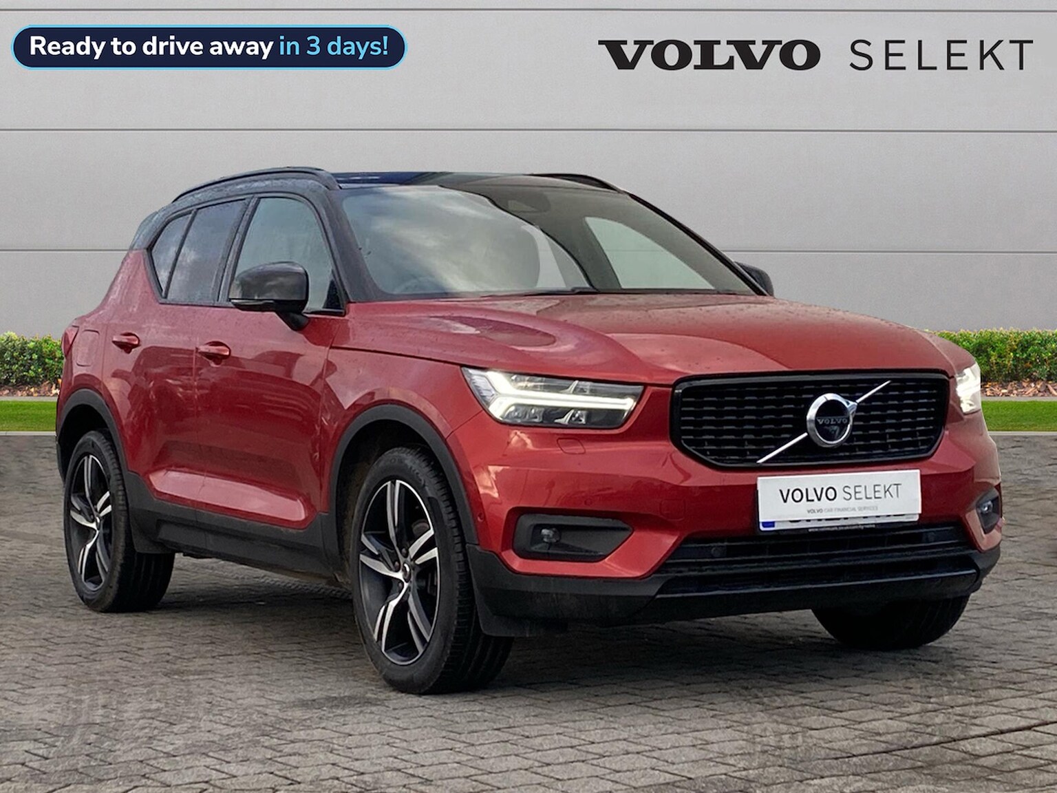 Main listing image - Volvo XC40