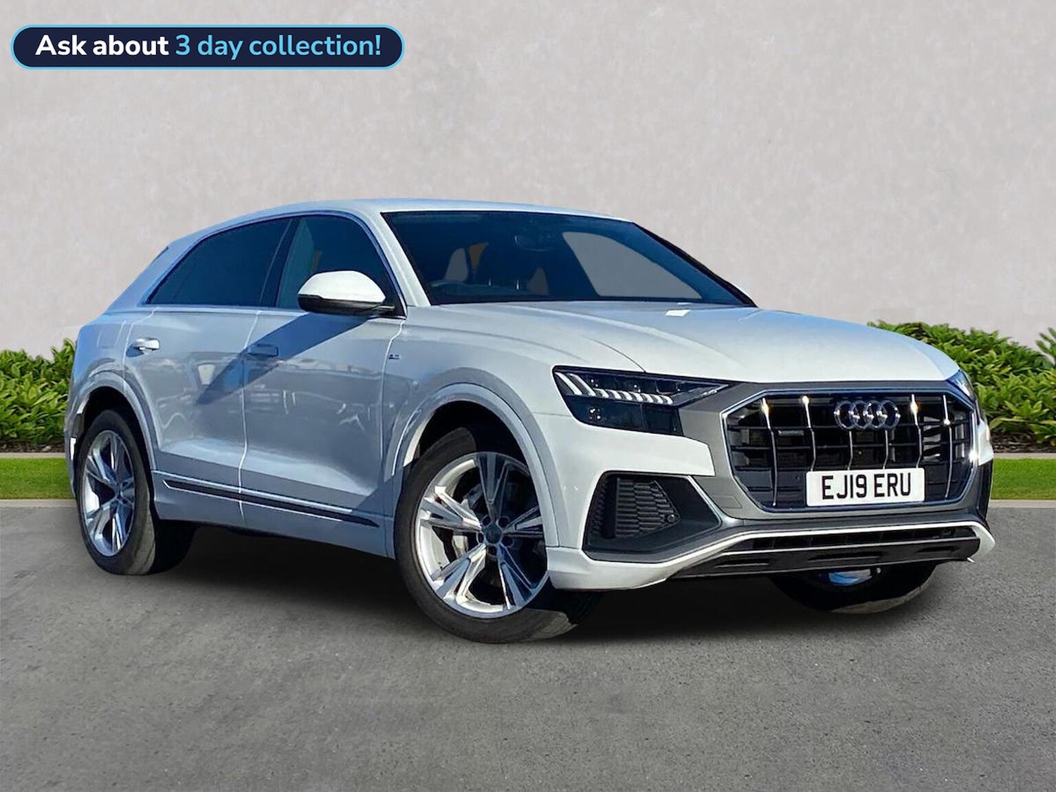 Main listing image - Audi Q8