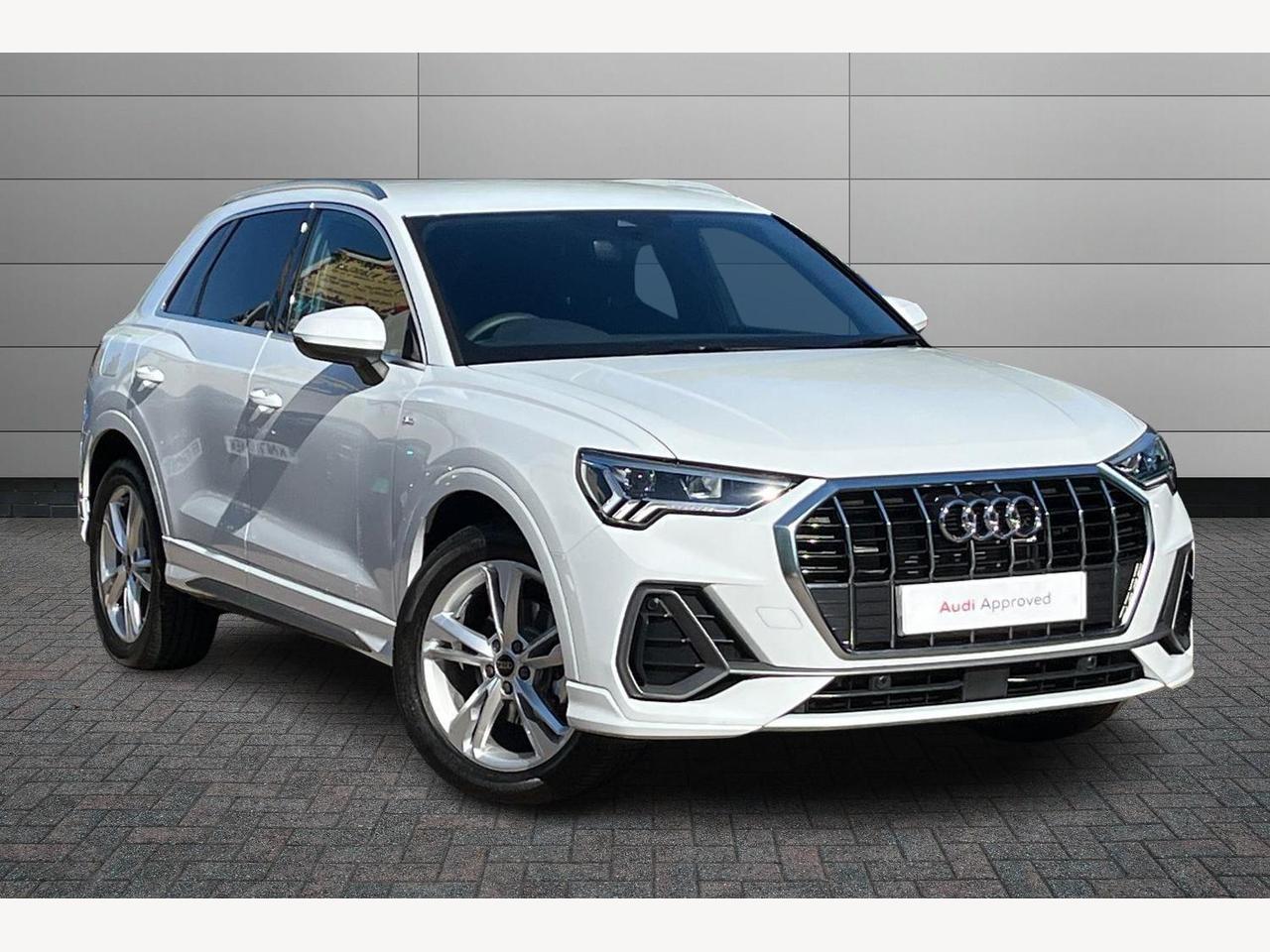 Main listing image - Audi Q3