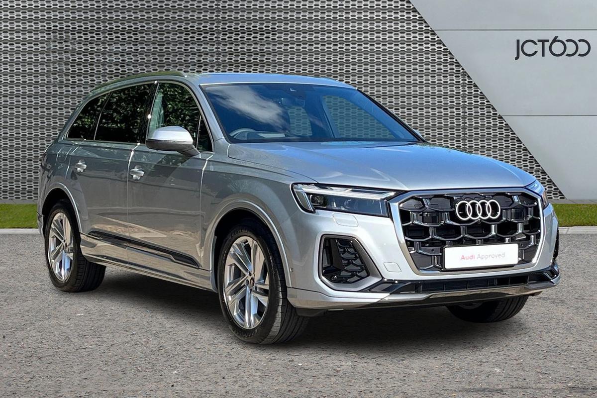 Main listing image - Audi Q7