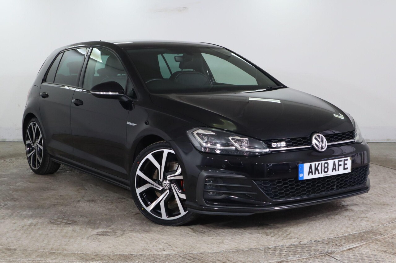 Main listing image - Volkswagen Golf