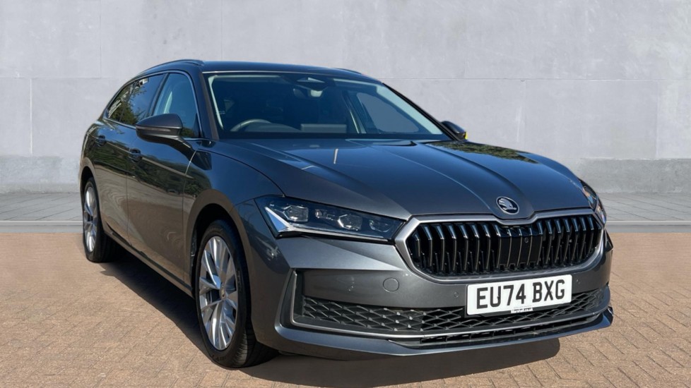 Main listing image - Skoda Superb