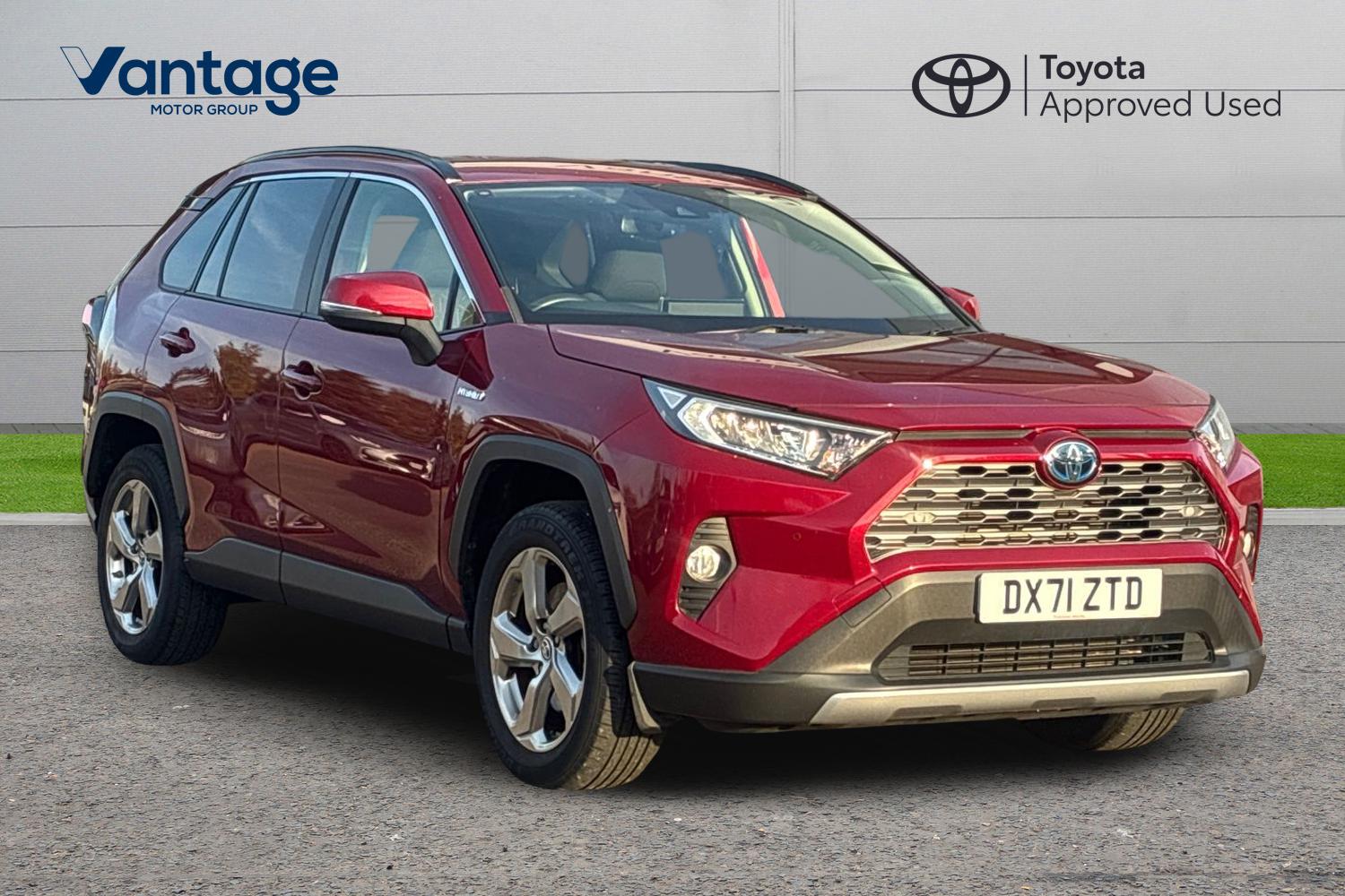 Main listing image - Toyota RAV4