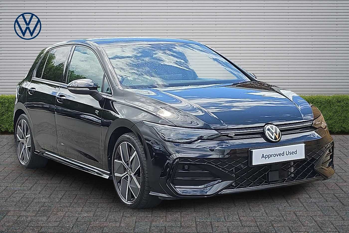 Main listing image - Volkswagen Golf