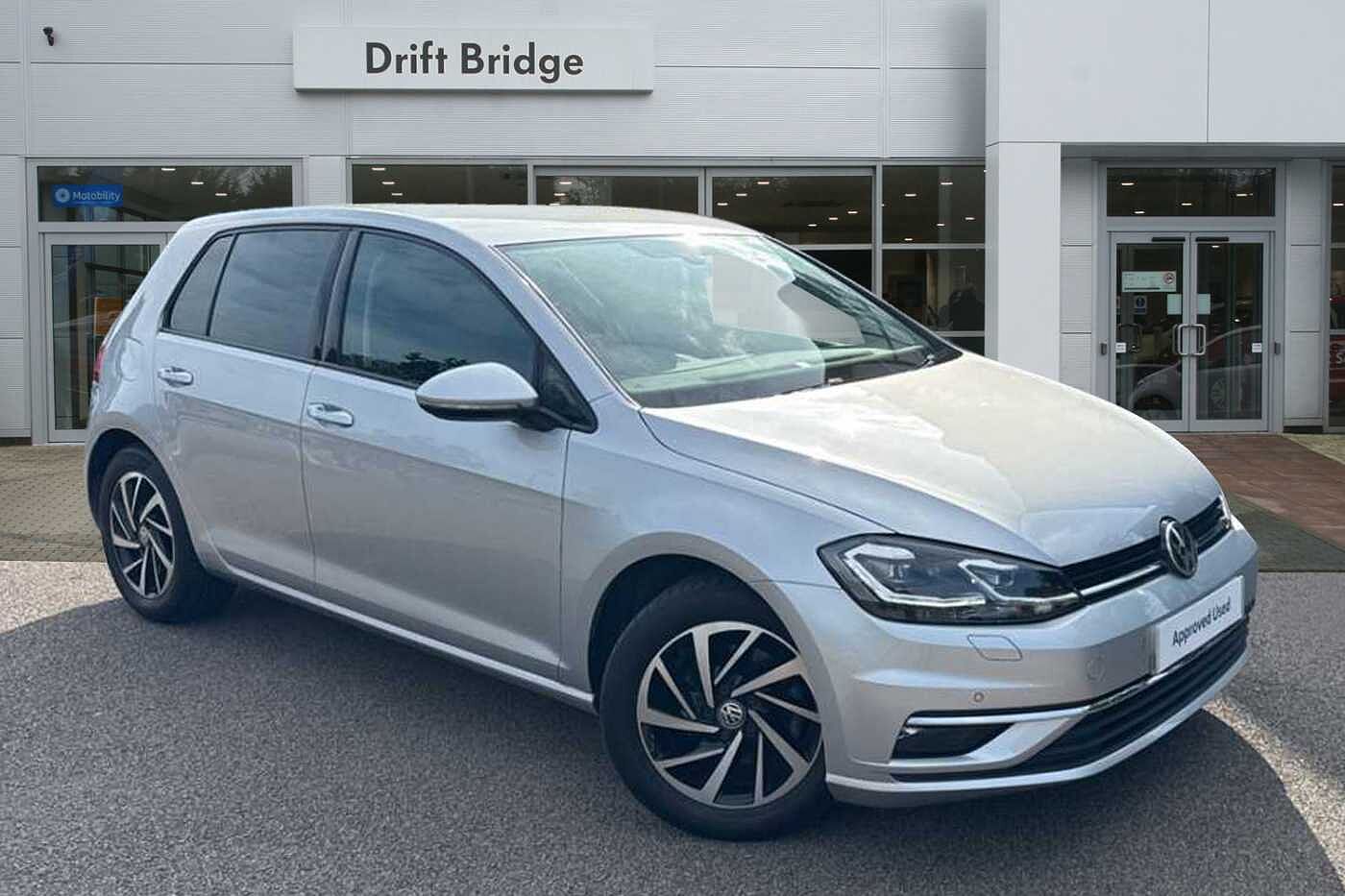 Main listing image - Volkswagen Golf