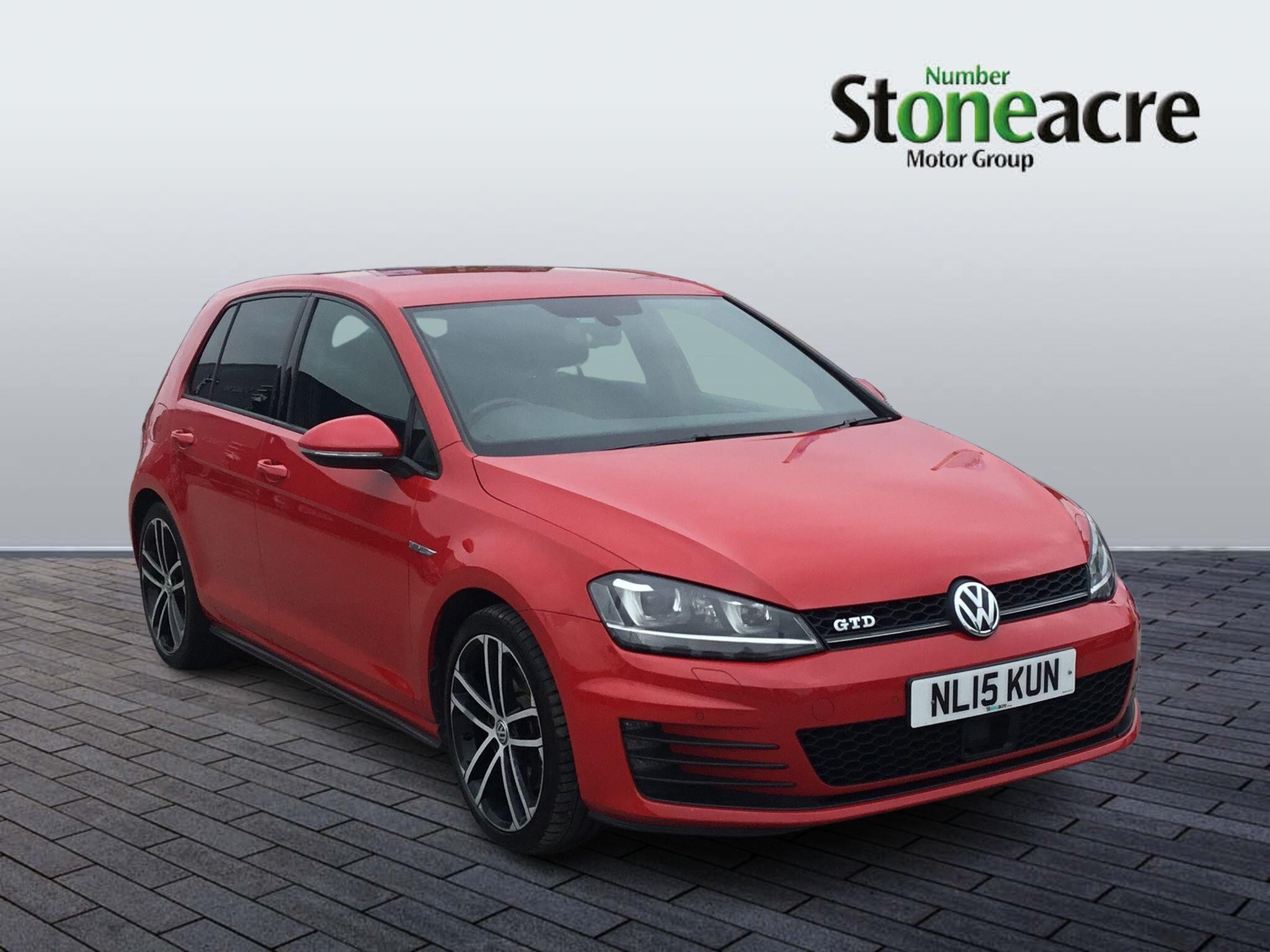 Main listing image - Volkswagen Golf