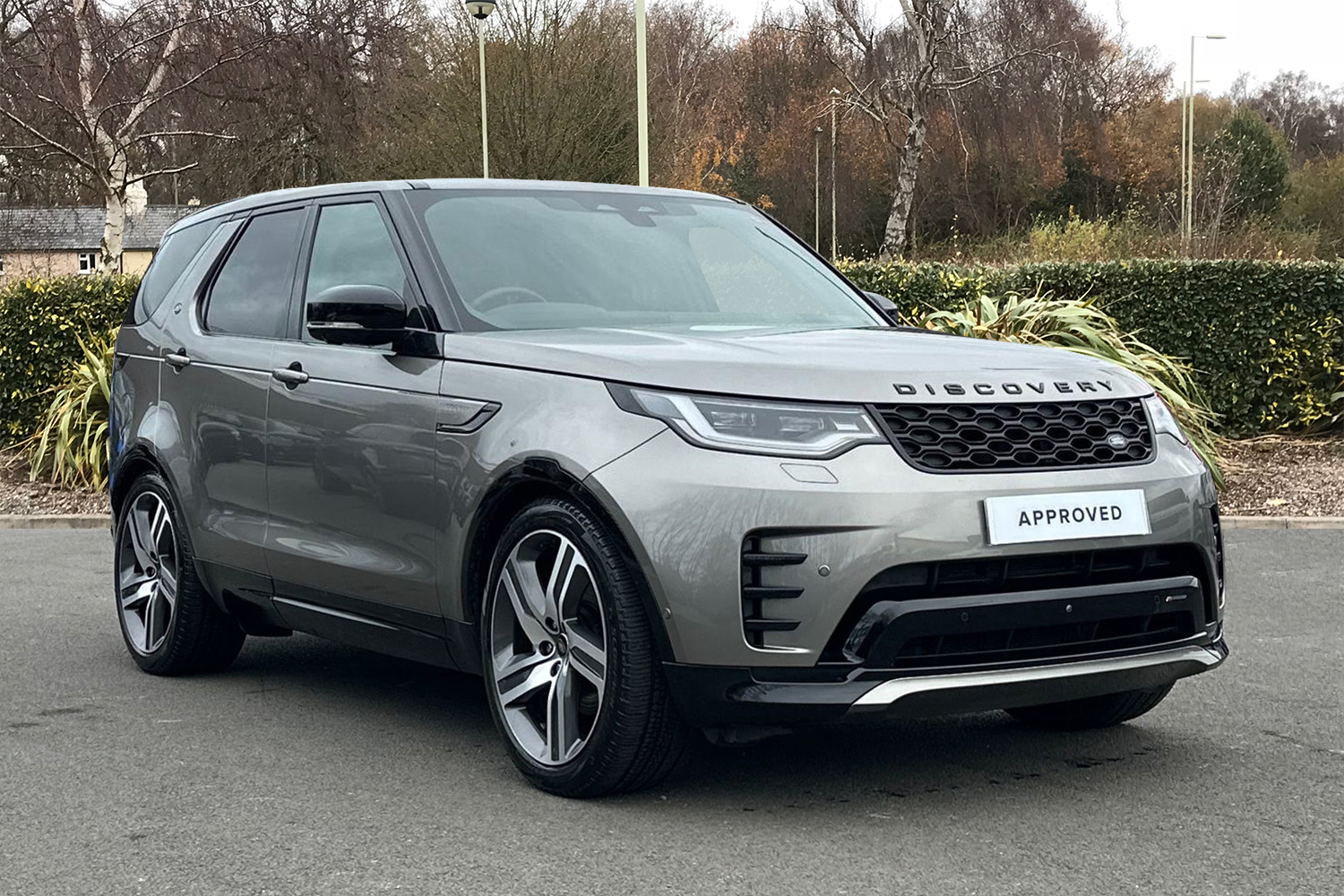 Main listing image - Land Rover Discovery