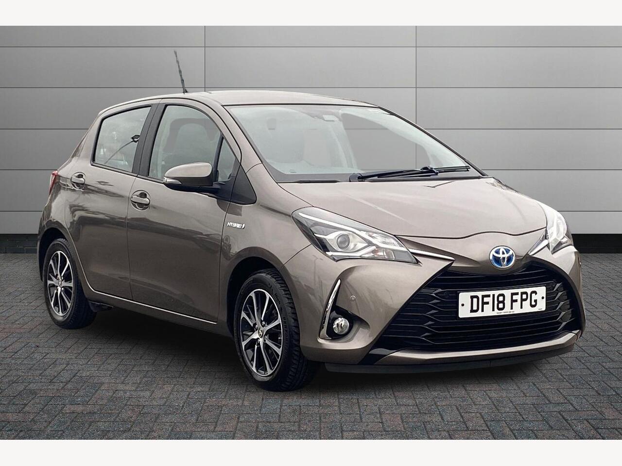 Main listing image - Toyota Yaris