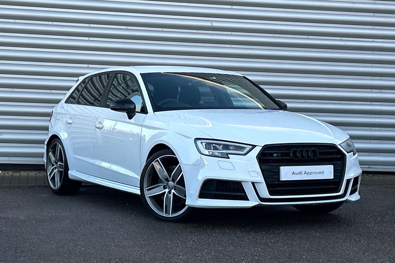 Main listing image - Audi S3