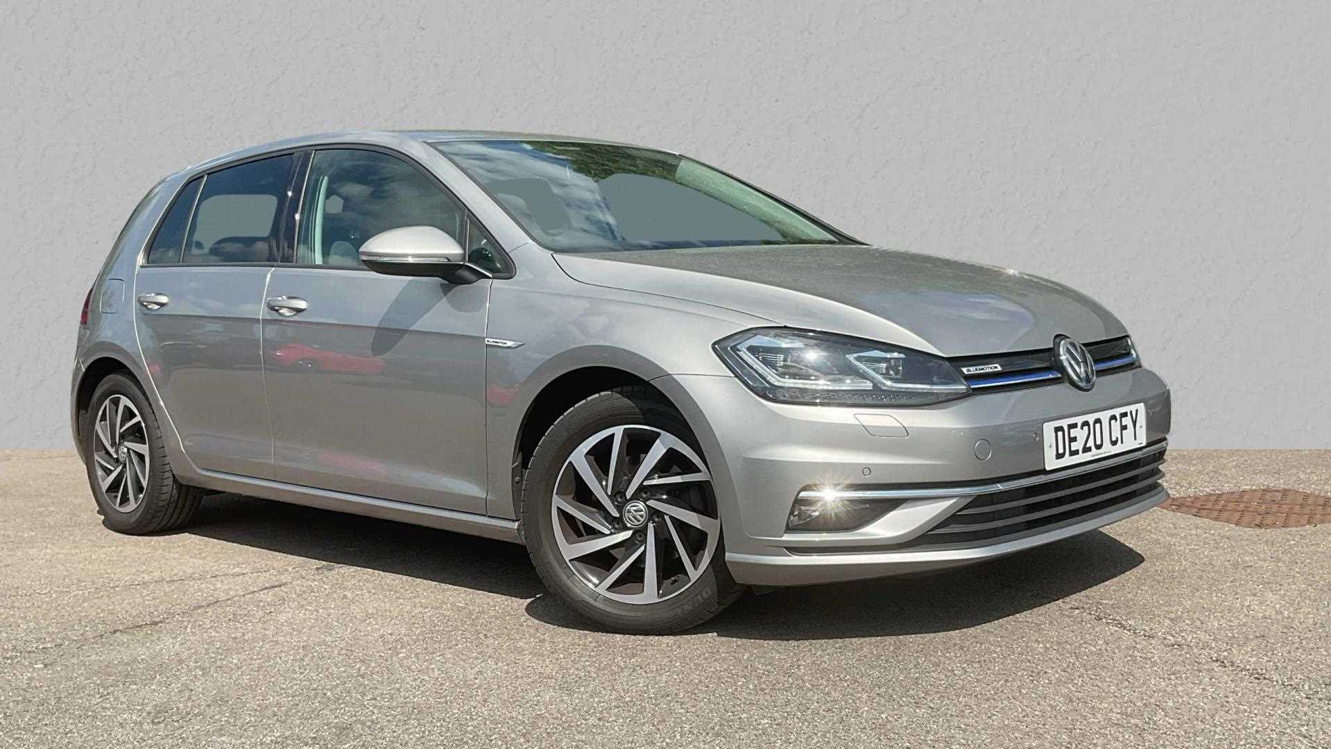 Main listing image - Volkswagen Golf