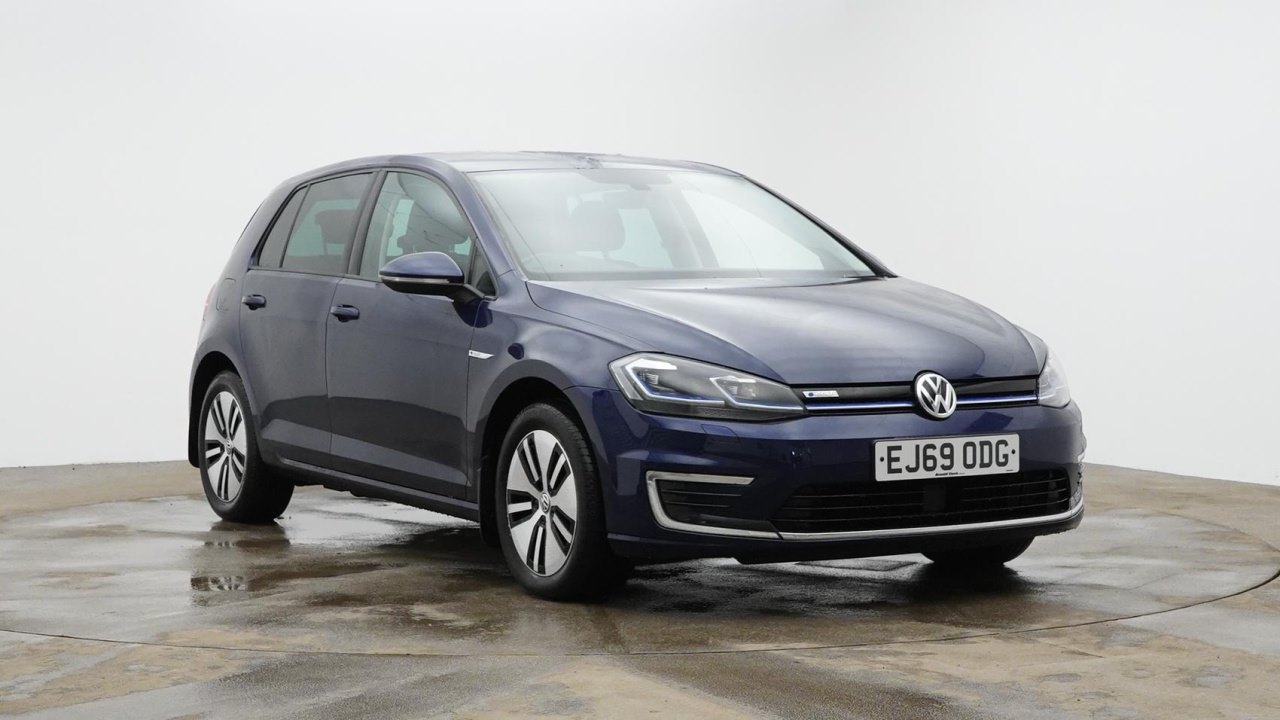 Main listing image - Volkswagen e-Golf