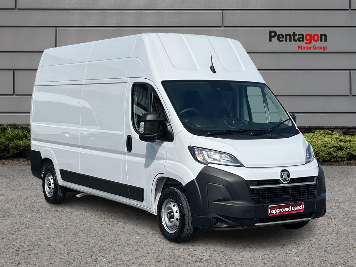 Main listing image - Vauxhall Movano