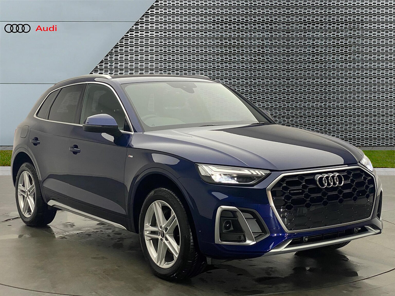 Main listing image - Audi Q5