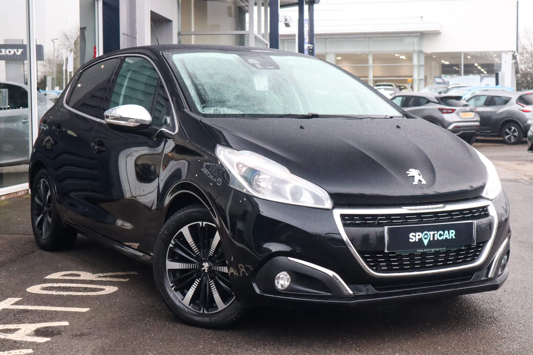 Main listing image - Peugeot 208
