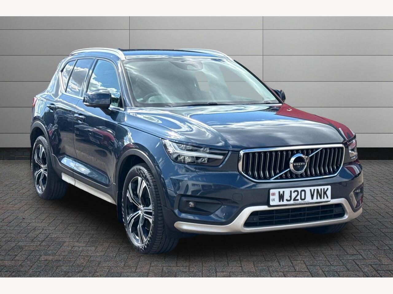 Main listing image - Volvo XC40