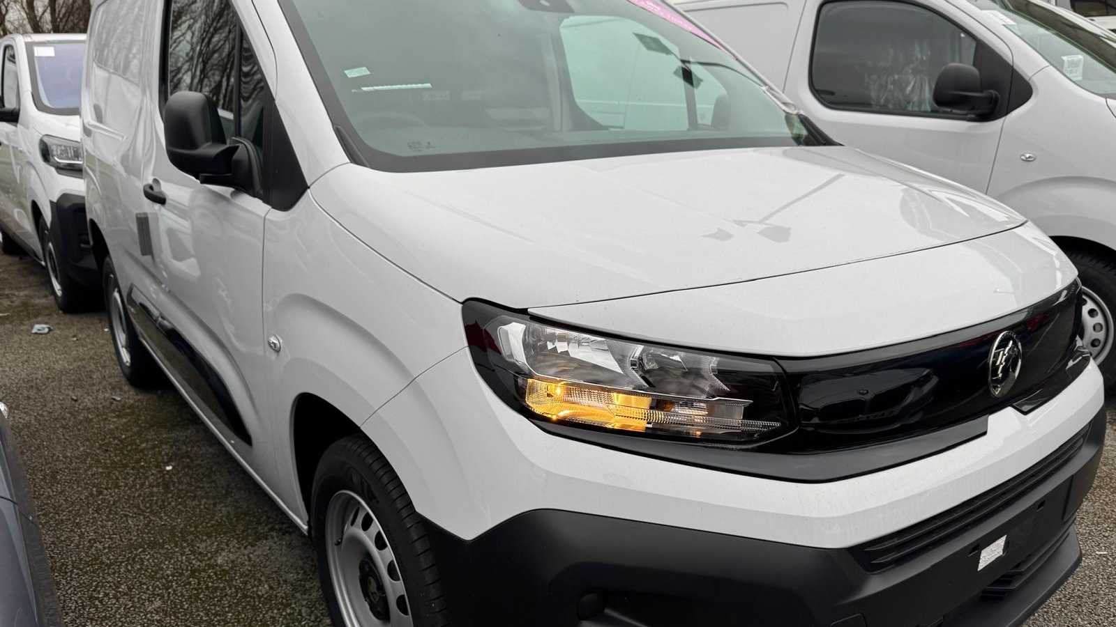 Main listing image - Vauxhall Combo Cargo